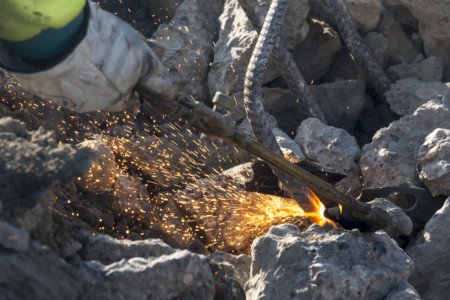 Regard sur le PAV - Le Campus - Travail au chalumeau